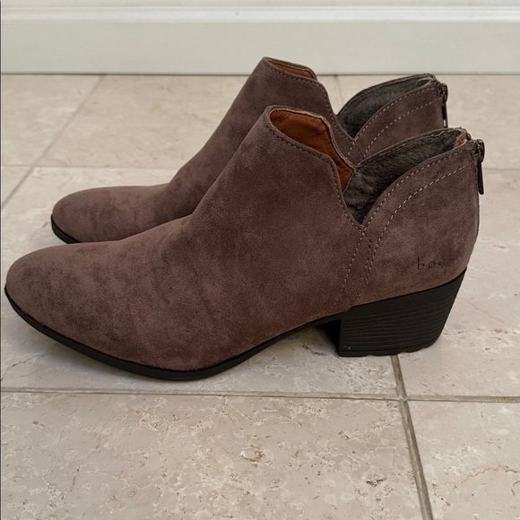BOC New Celoisa Brown Suede Fabric Block Heel Back Zip Booties Boots size‎ 10 - Picture 5 of 10